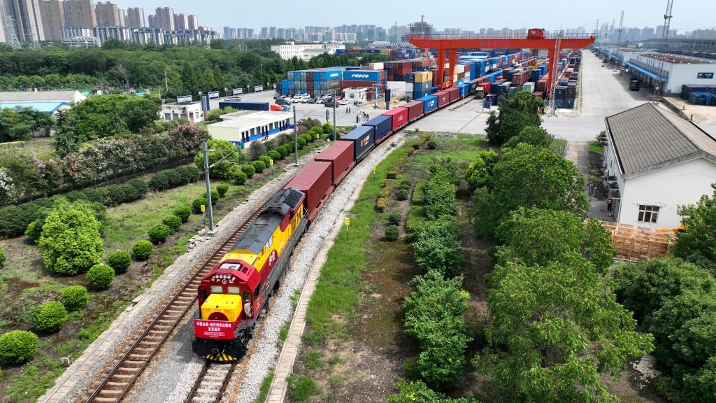 中国同中亚畅通“钢铁驼队”保障全球产业链供应链